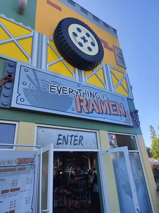 Wok 'N' Bowl Ramen (inside Lego land) Picture 7