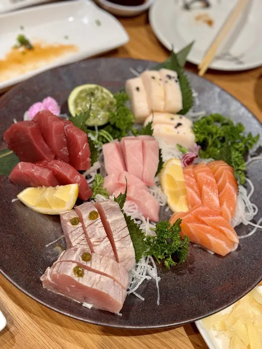 Love Boat Sushi Picture 1