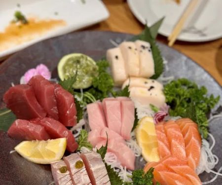 Love Boat Sushi