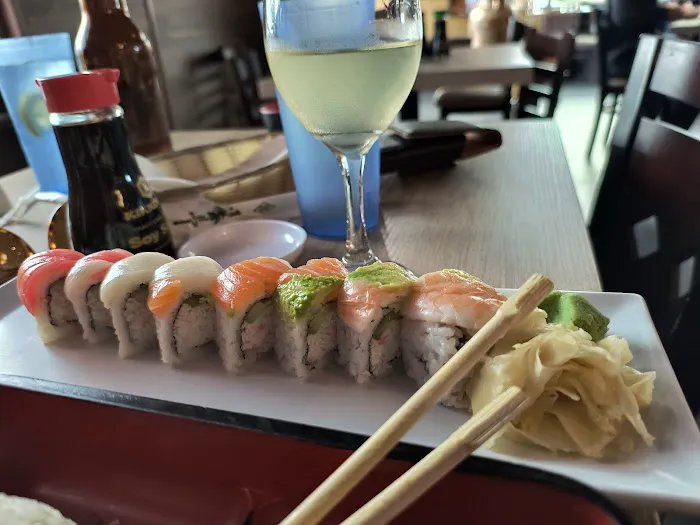 Ahi Sushi & Grill Picture 9