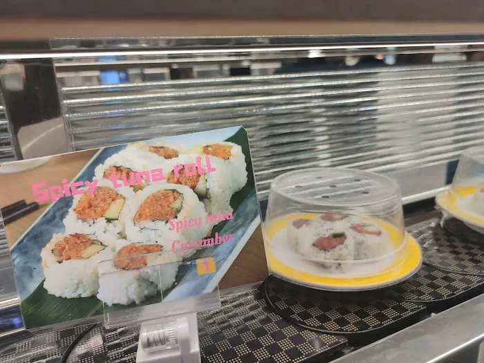 UMAMI REVOLVING SUSHI Picture 9