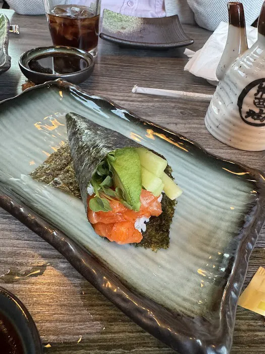 AKI SUSHI Picture 1