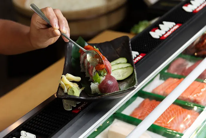 AKI SUSHI Picture 10