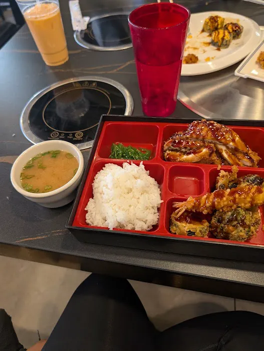 Hot Hot Ramen Sushi Seafood Picture 1