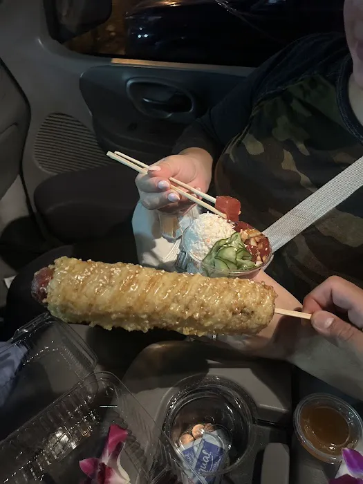 Fresh off the boat sushi Picture 1