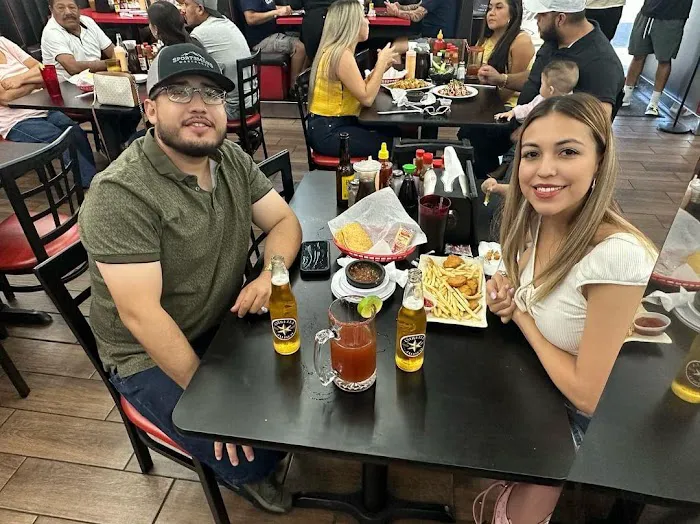 Sushi Culiacán & Mariscos Picture 5