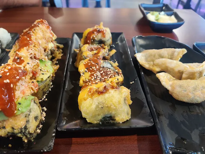 AYCE sushi & asian fusion Picture 3