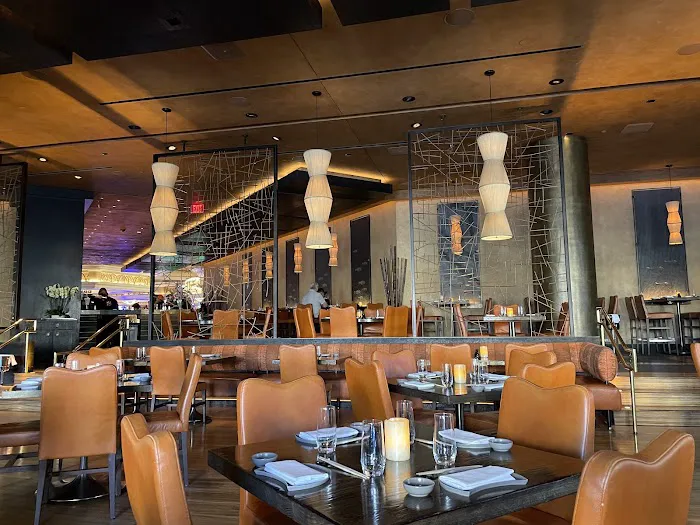 Yellowtail Japanese Restaurant & Lounge Picture 5