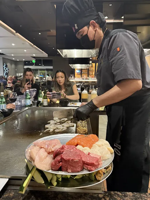 Sapporo Japanese Steakhouse & Revolving Sushi Picture 8