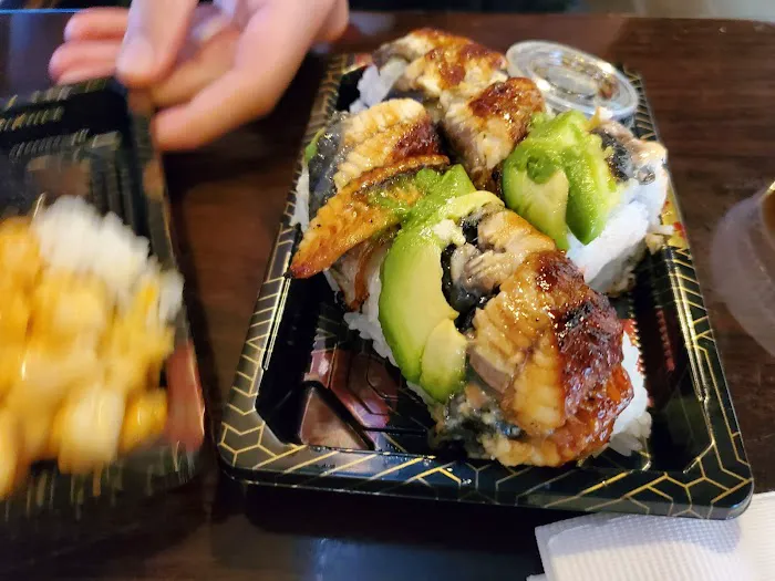 arata sushi & bowl Picture 10