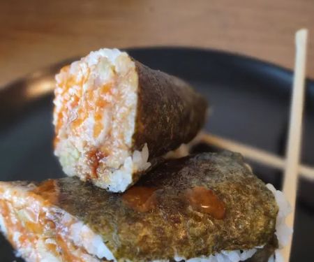 KAIZEN REVOLVING SUSHI