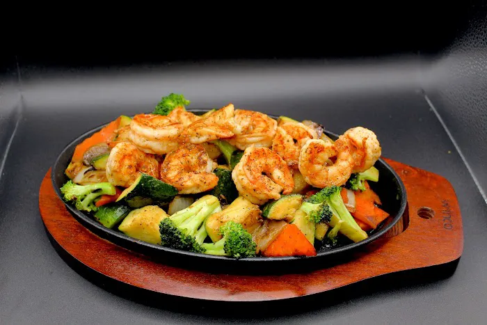 Louie Louie Hibachi & Sushi On the Road Picture 5