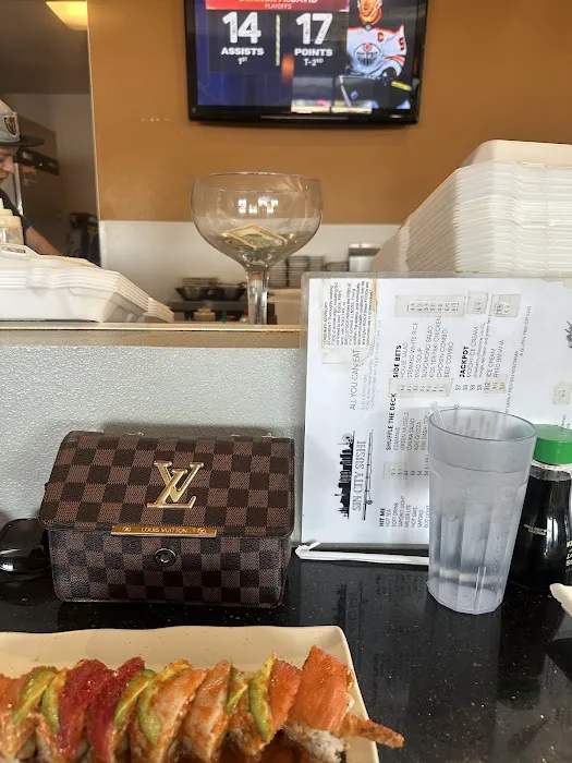 Sin City Sushi Picture 5