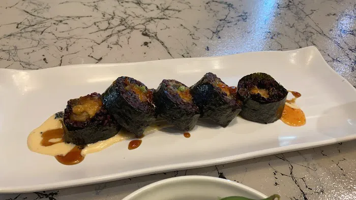 Hiroba Sushi Picture 1