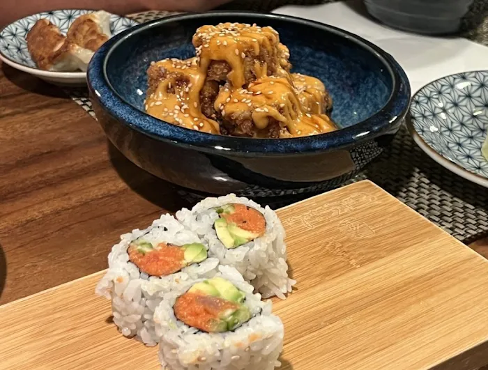 Eat Sushi Restaurant Picture 10