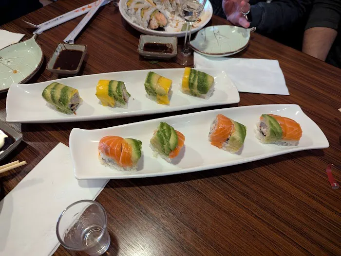Hot Zushi Picture 7