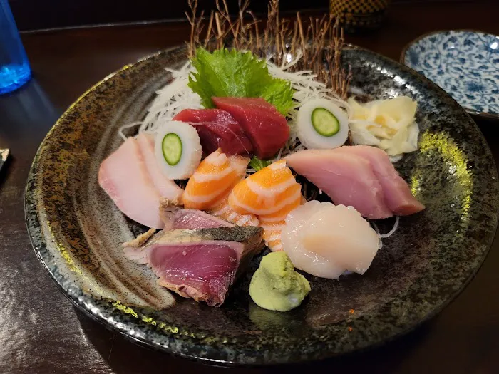 Sakana Sushi Bar & Grill Picture 3