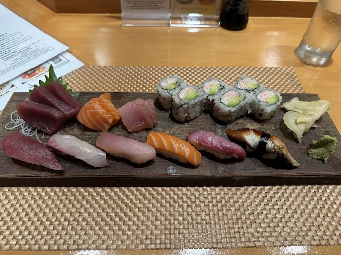 Ryoko's Japanese Restaurant & Bar Picture 5