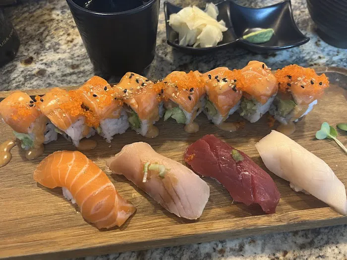 Akiko's Sushi Bar Picture 1