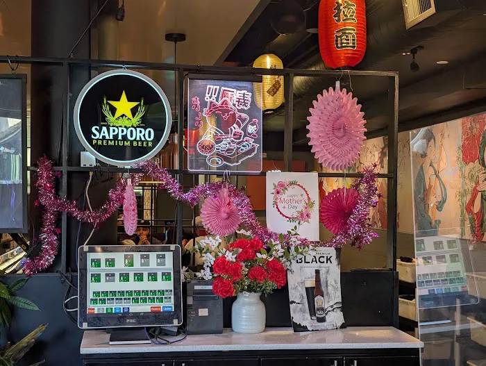 Hikari Bullet Train Sushi & Bar Picture 8
