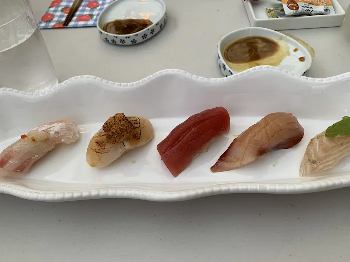 Doma Sushi Picture 9