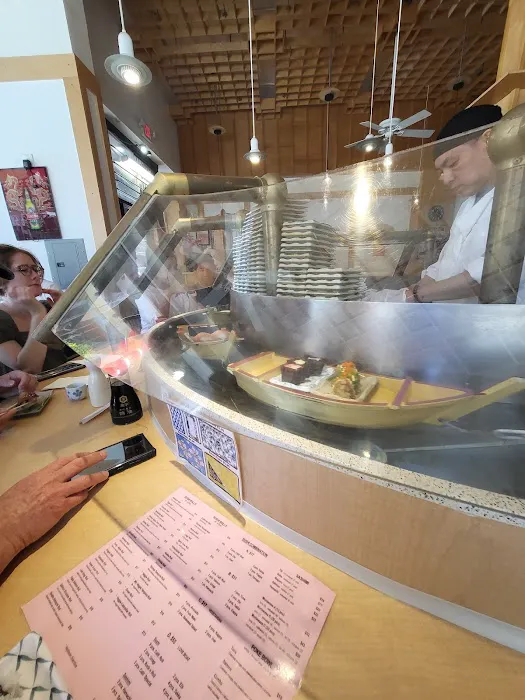 Floating Sushi Boat Picture 8