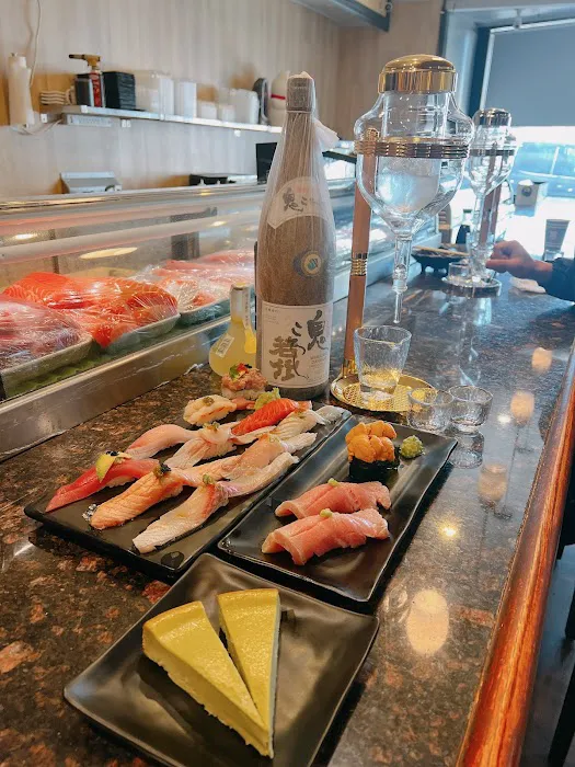 Amami Sushi Bistro Picture 2