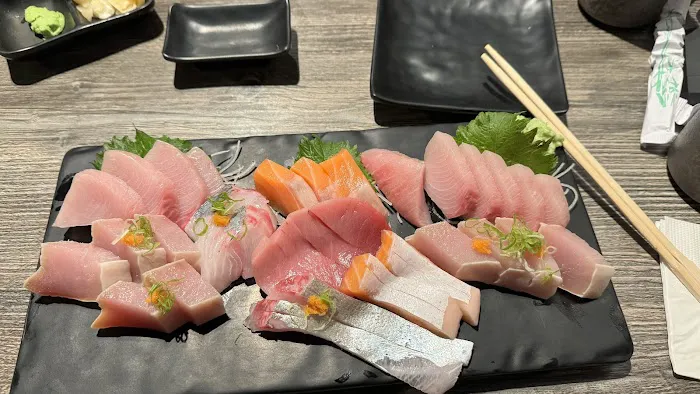 Amami Sushi Bistro Picture 4