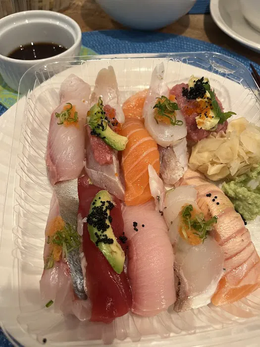 Amami Sushi Bistro Geary Picture 3