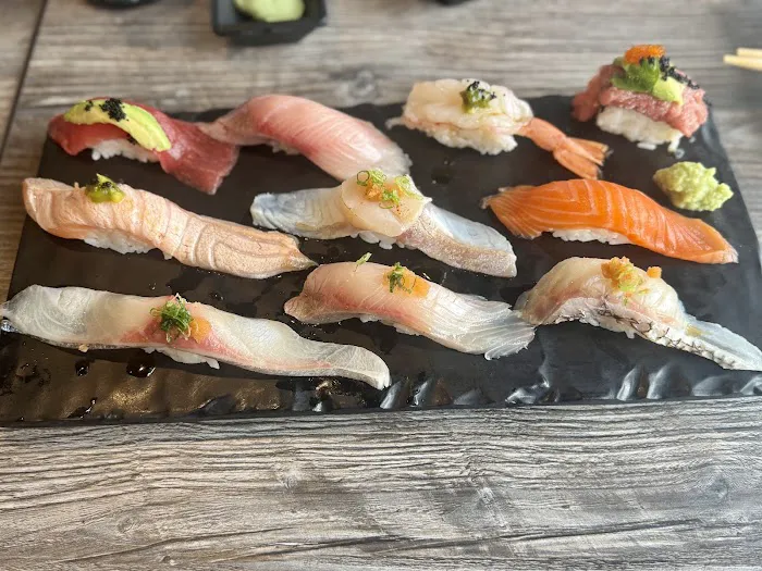 Amami Sushi Bistro Geary Picture 2