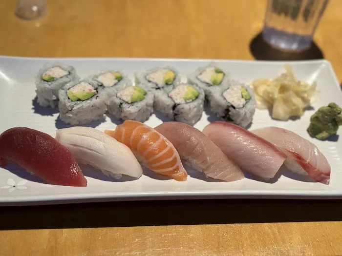 Tomo Sushi & Teriyaki Picture 3