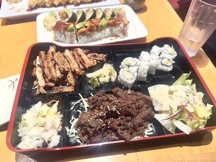 Tomo Sushi & Teriyaki Picture 10