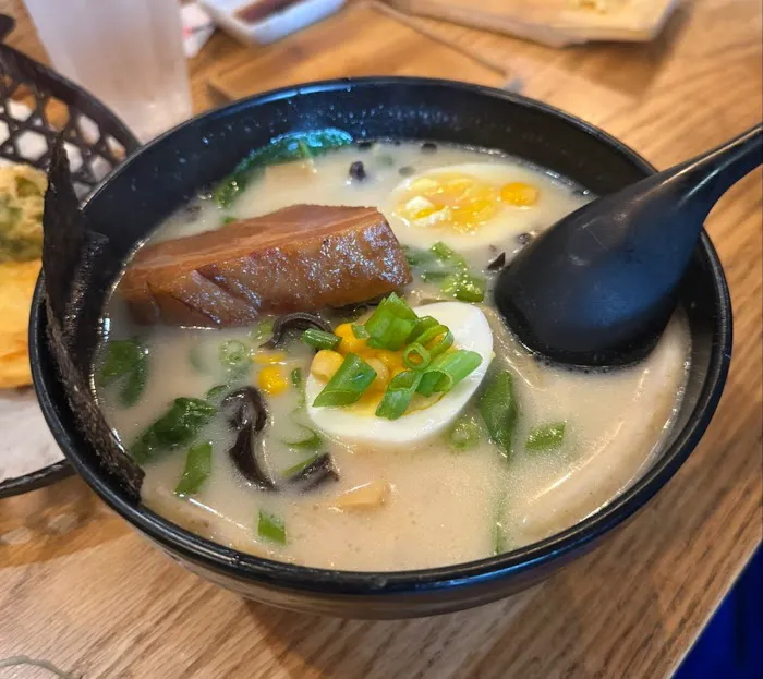 Yoshi Ramen & Sushi Picture 3