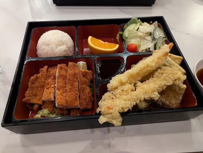 Tokyo Sushi & Bar Picture 9