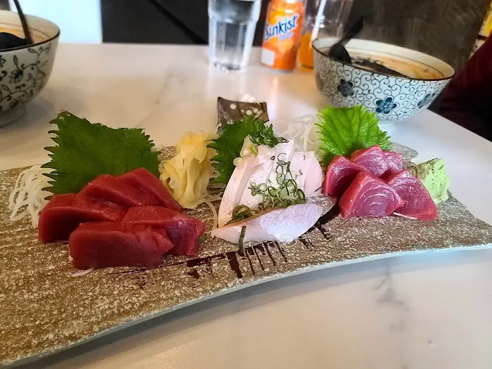 Tokyo Sushi & Bar Picture 5
