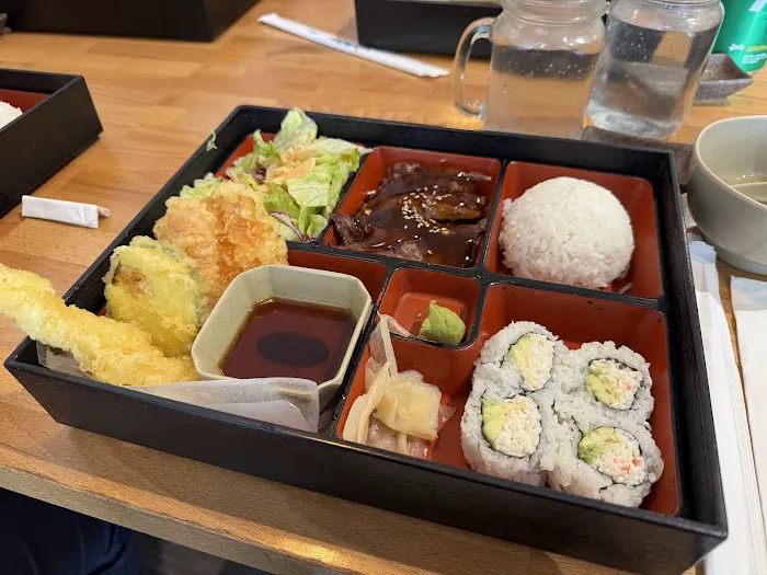 Sushi House Picture 1