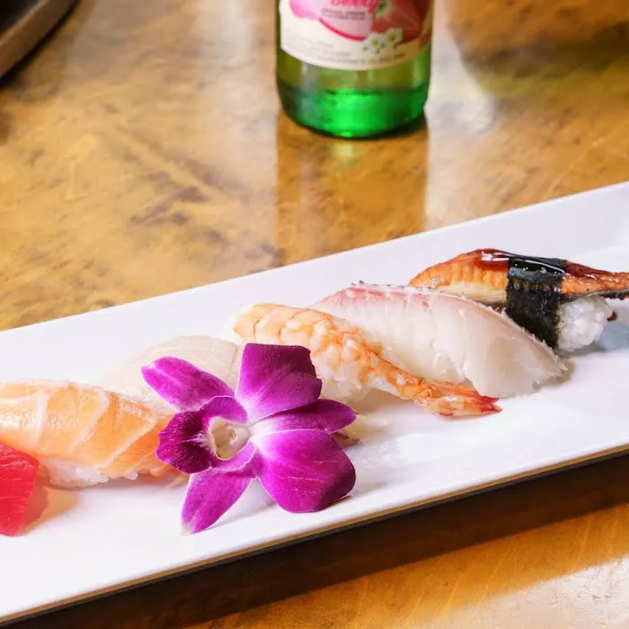 Joy Sushi Picture 3