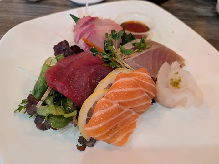 I Luv Sushi Picture 4