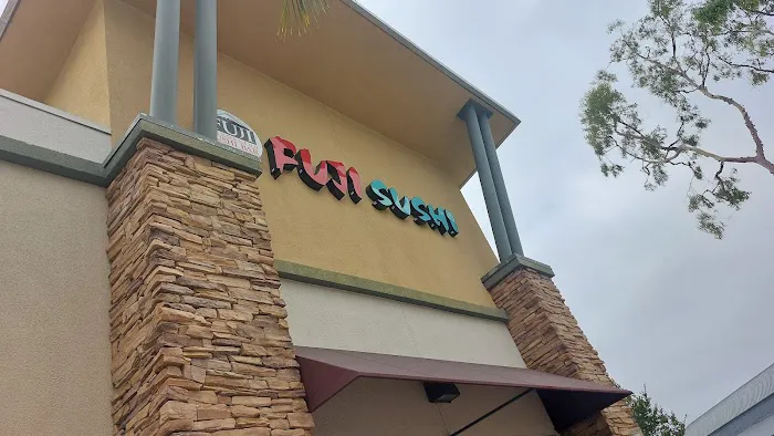Fuji Revolving Sushi Bar Picture 2
