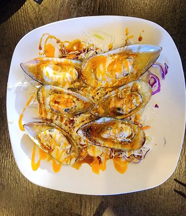 Fish In A Bottle Sushi & Grill Picture 10