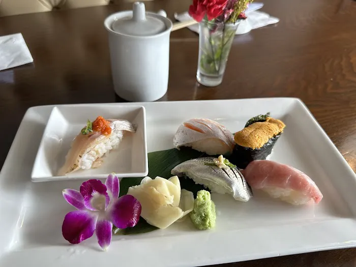 TOSHI SUSHI Picture 9