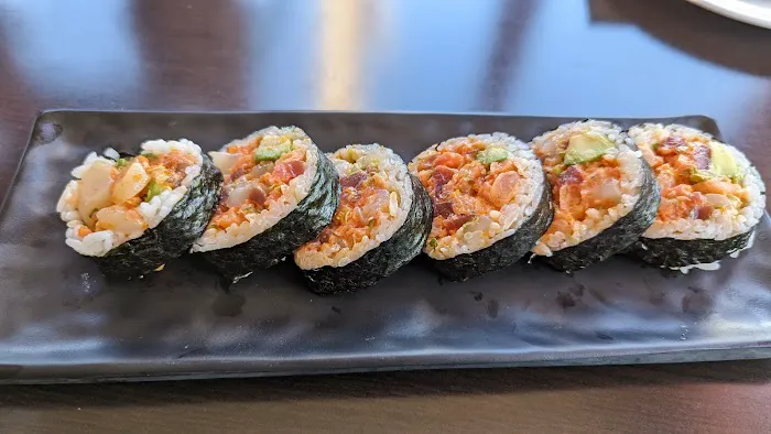 Ueno Sushi & Asian Izakaya Picture 7