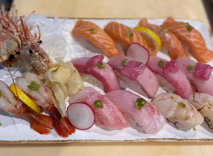 Gushiya Sushi & Izakaya Picture 5