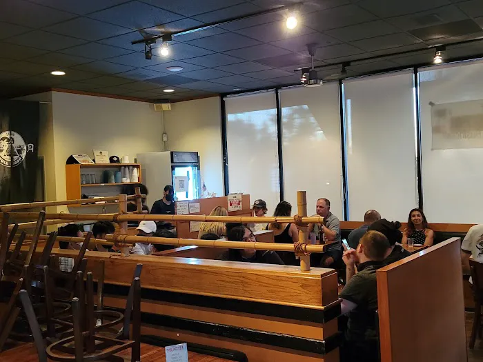 Full Moon Sushi Picture 9
