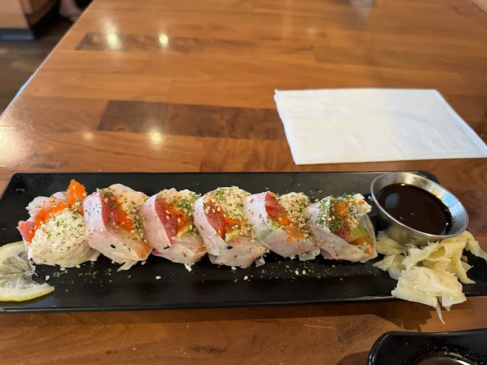 Full Moon Sushi Picture 8