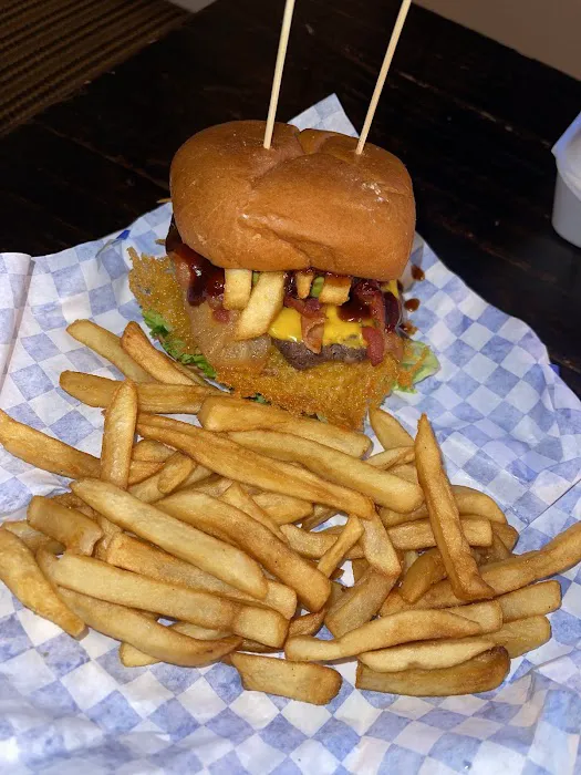 Teddy's Cafe | Teriyaki, Burger & Sushi Picture 4