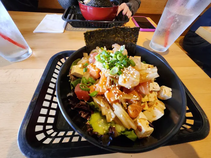 LUV FISH POKE &THAI FOOD Picture 7