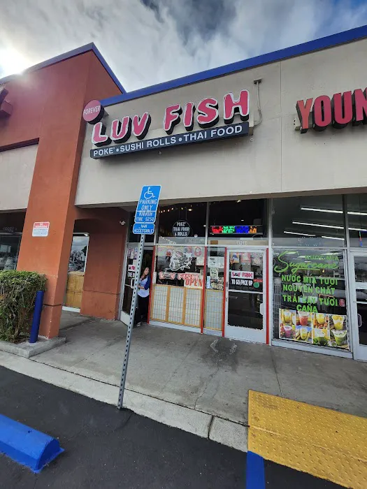LUV FISH POKE &THAI FOOD Picture 6