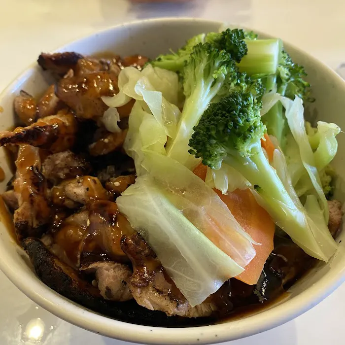 California Sushi & Teriyaki Picture 7