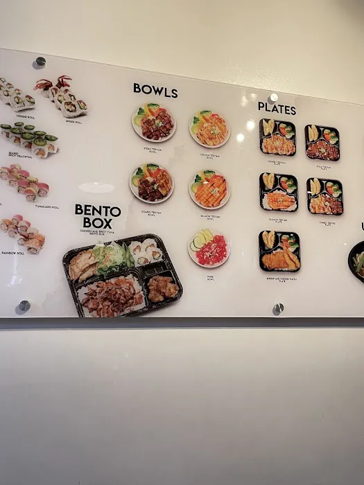 Roll It Sushi & Teriyaki Picture 7